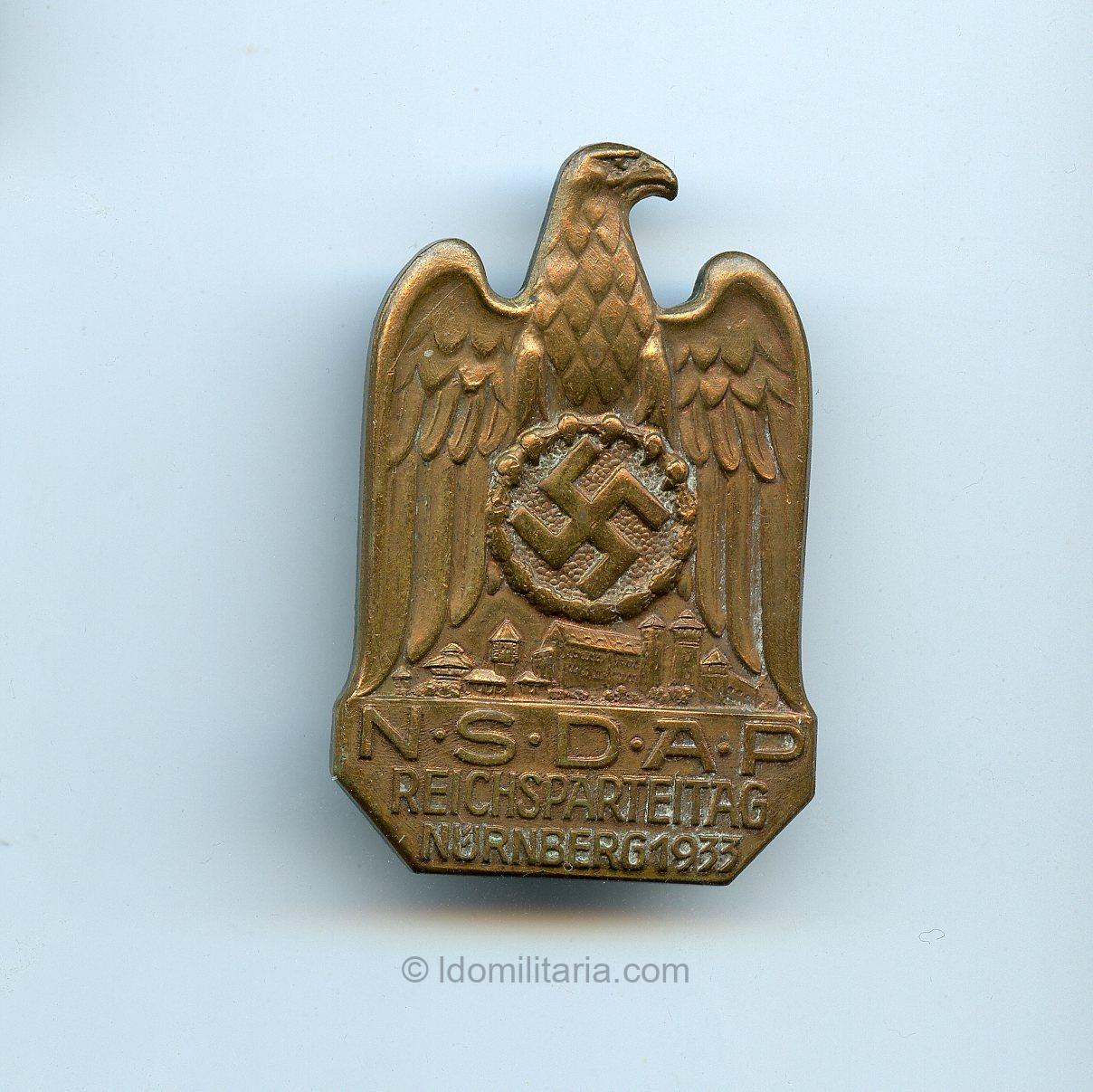 Solid NSDAP Reichsparteitag Nürnberg 1933 badge