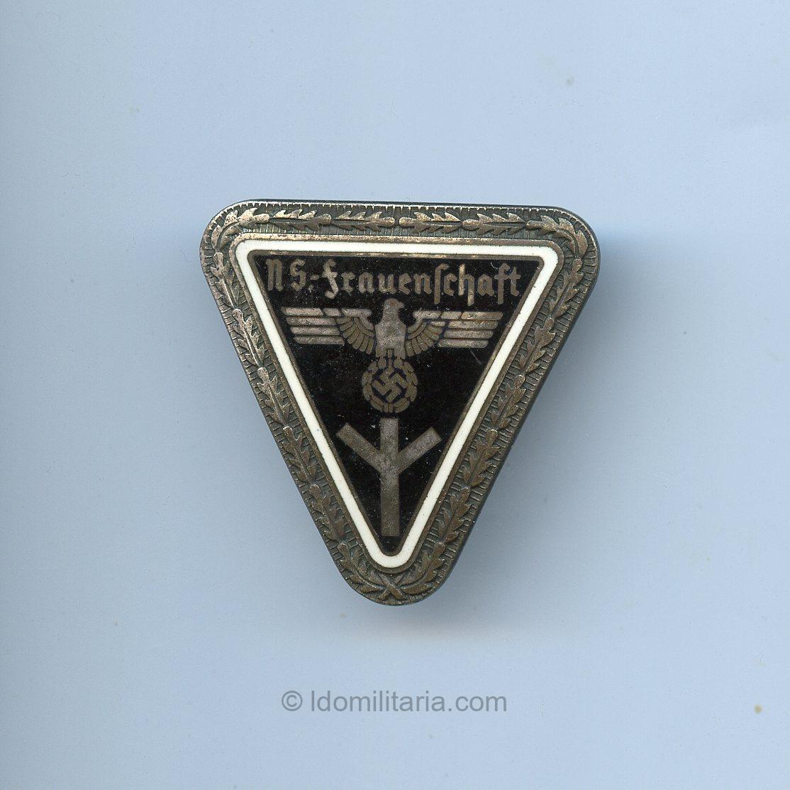 NSDAP Frauenschaft Kreisfrauenschaftleiterin Membership Badge - Overhoff & Cie, Lüdenscheid